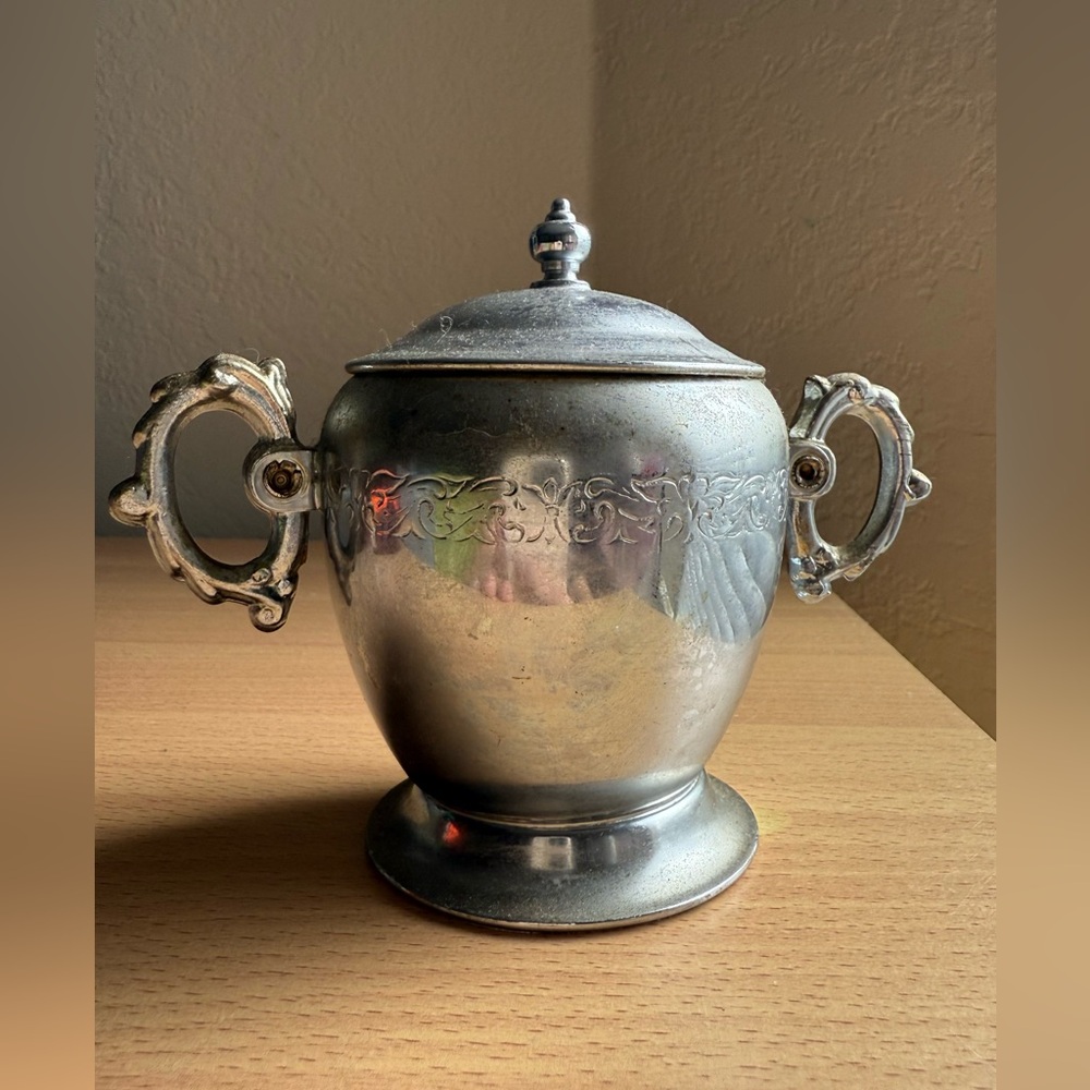 Vintage 1958 Labelle Silver Co. Sugar bowl